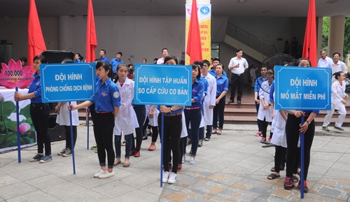 Có 6000 thầy thuốc trẻ tham gia khám chữa bệnh cho cộng đồng